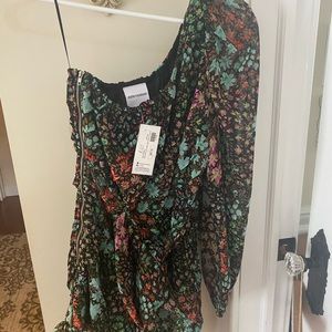 One shoulder floral mini romper